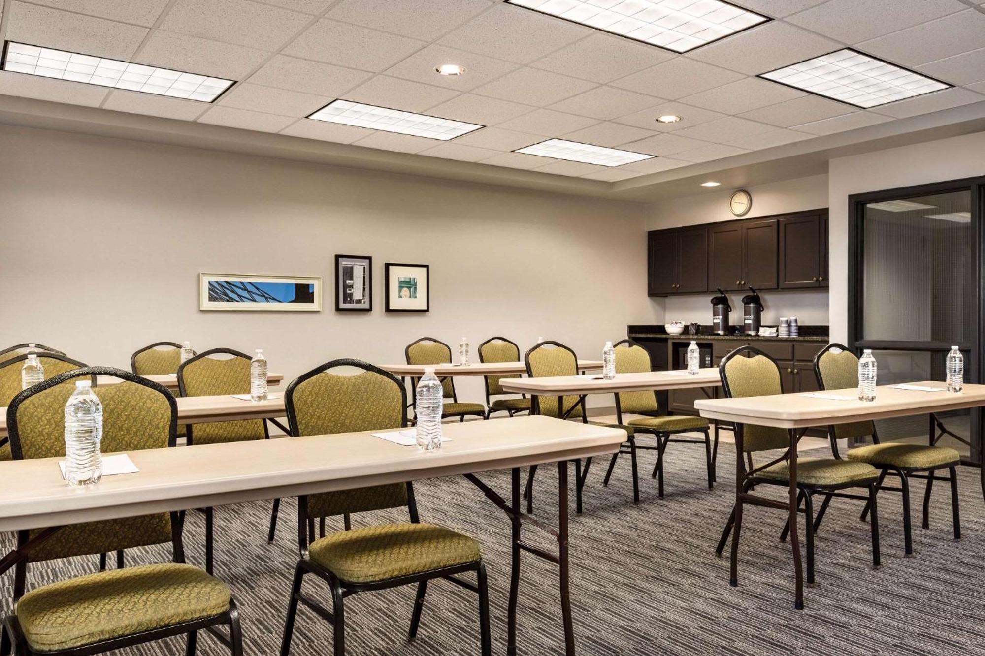 Country Inn & Suites By Radisson, St Cloud East, Mn Saint Cloud Eksteriør billede